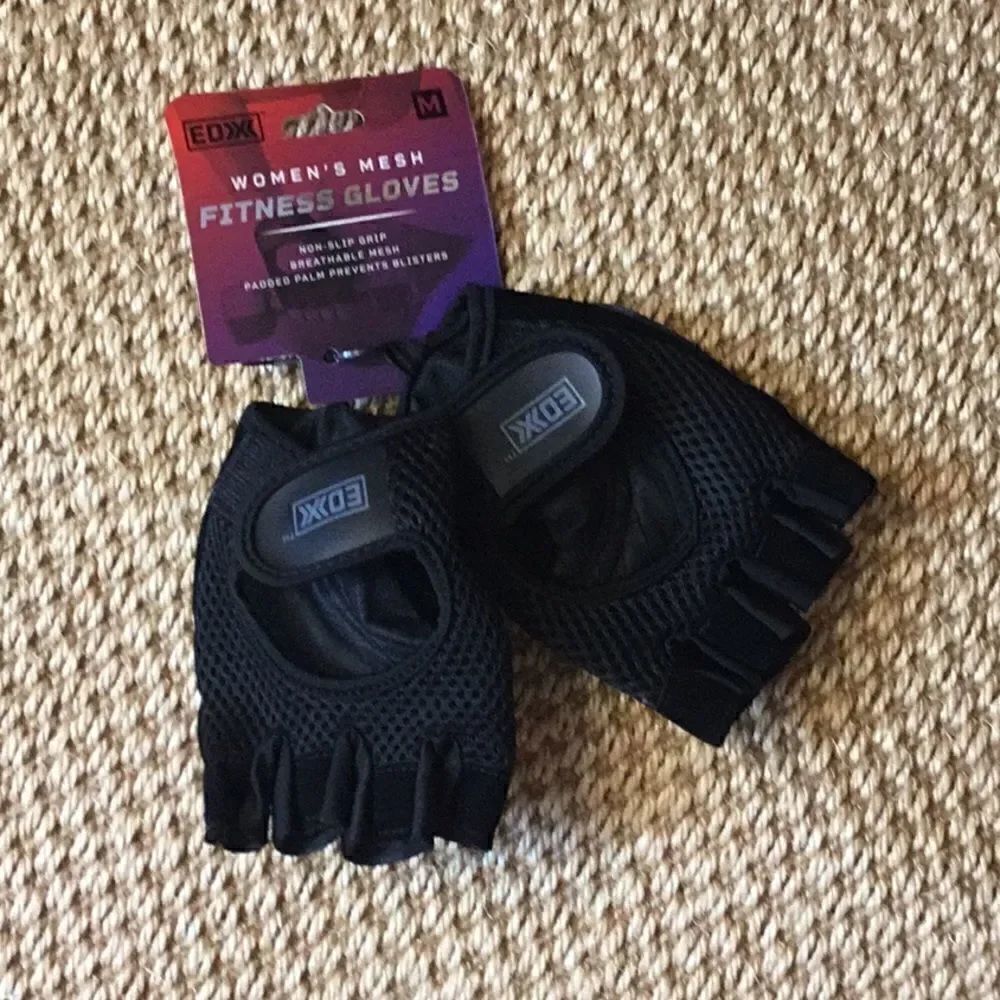 Ladies mesh fitness gloves in medium padded DUR1